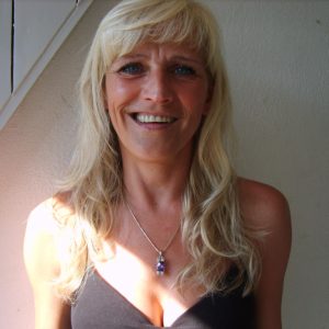 Qui a dit que je voulais juste discuter ? Lina - rencontre-Cougar-Saint-Denis