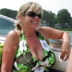 Marie-Lou s’offre des nuits brûlantes Marie-Lou - rencontre-Cougar-Villejuif