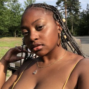 Envie de chaleur et complicité estivale Aïssatou - rencontre-Cougar-Évreux