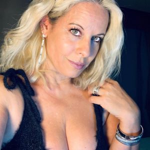 Vide à remplir après la série Paula - rencontre-Milf-Toulon