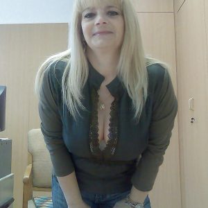 Mademoiselle Mystère Elena - rencontre-Milf-Vaulx-en-Velin
